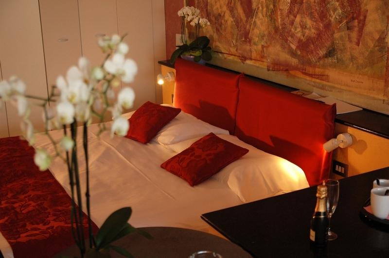 Conca Azzurra Wellness & Beauty Hotel Ranco Phòng bức ảnh
